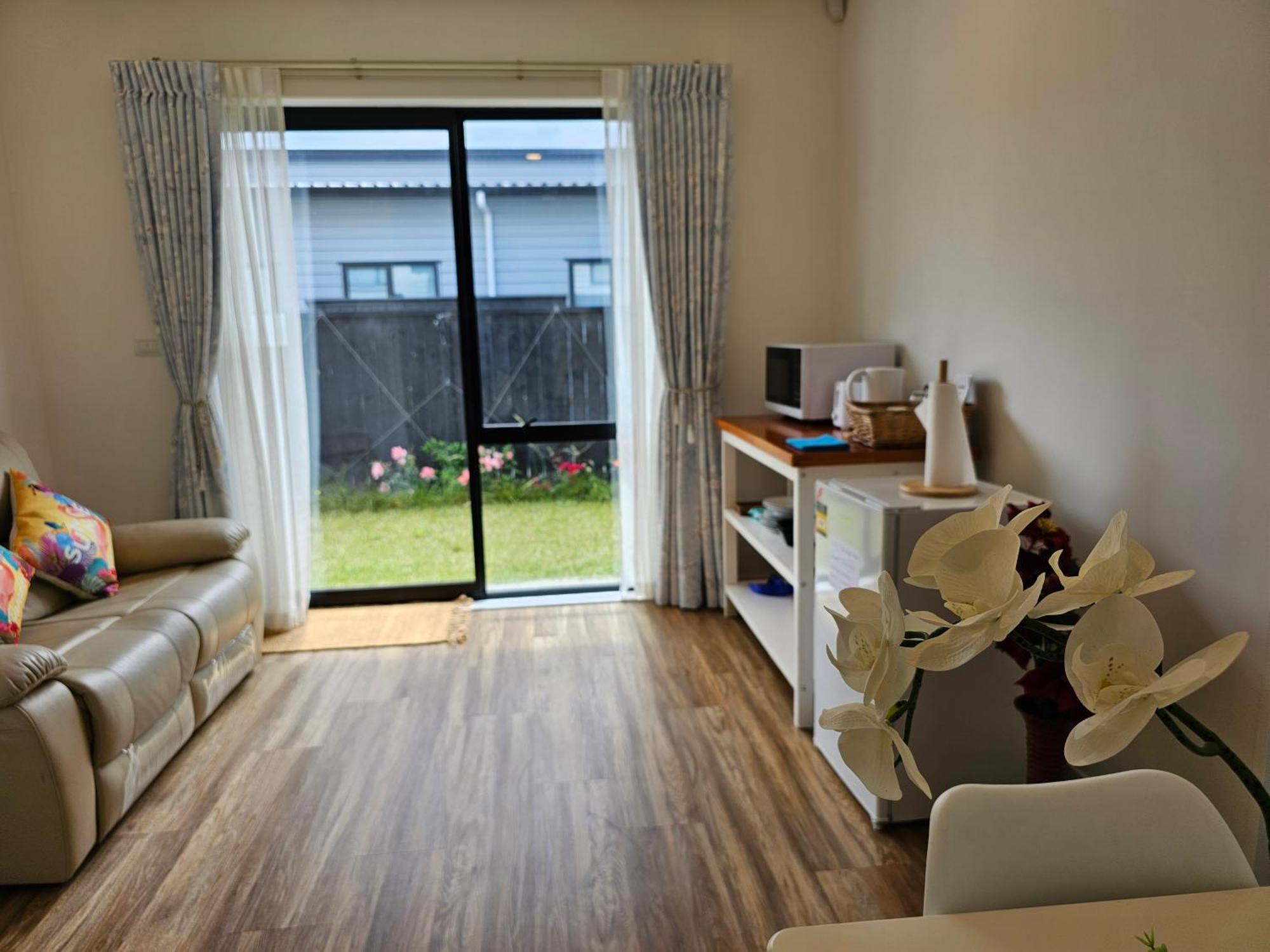 Tui Nest Garden Unit Apartment Silverdale Exterior photo